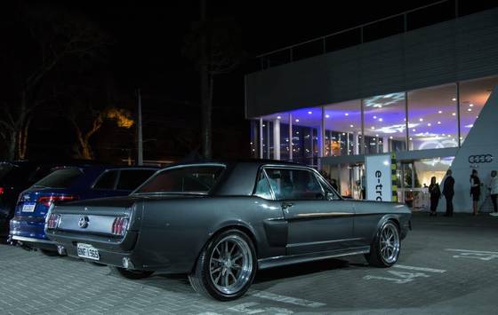 FORD MUSTANG 4.7 HARDTOP V8 16V GASOLINA 2P AUTOMATICO FORD MUSTANG 4.7 HARDTOP V8 16V GASOLINA 2P AUTOMATICO